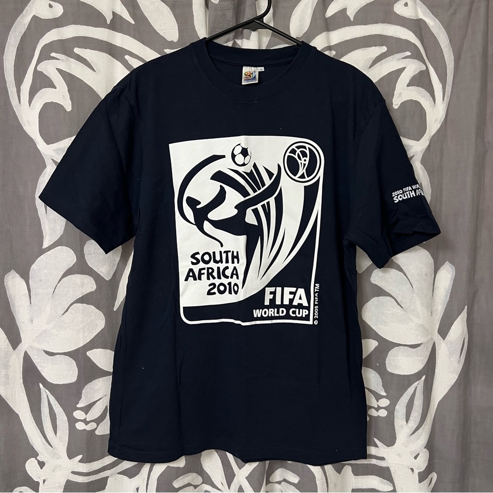 2010 FIFA World Cup South Africa Tee NWOT
